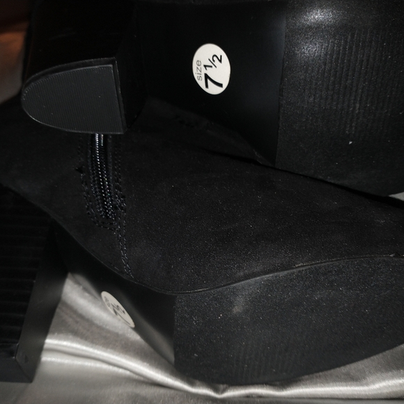 NEW Women's "Lia" Cone Heel Boot - 7.5 WC - Picture 3 of 7